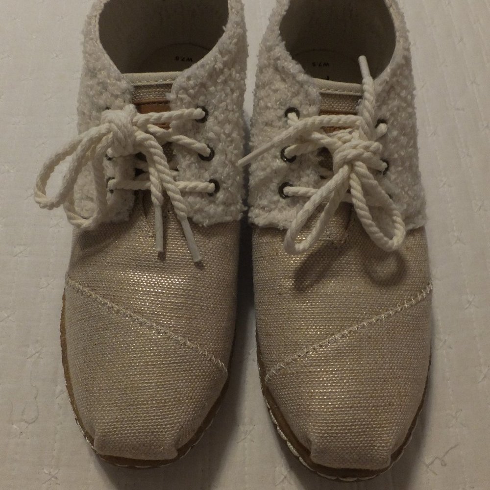 Toms Bota Tie-On Booties